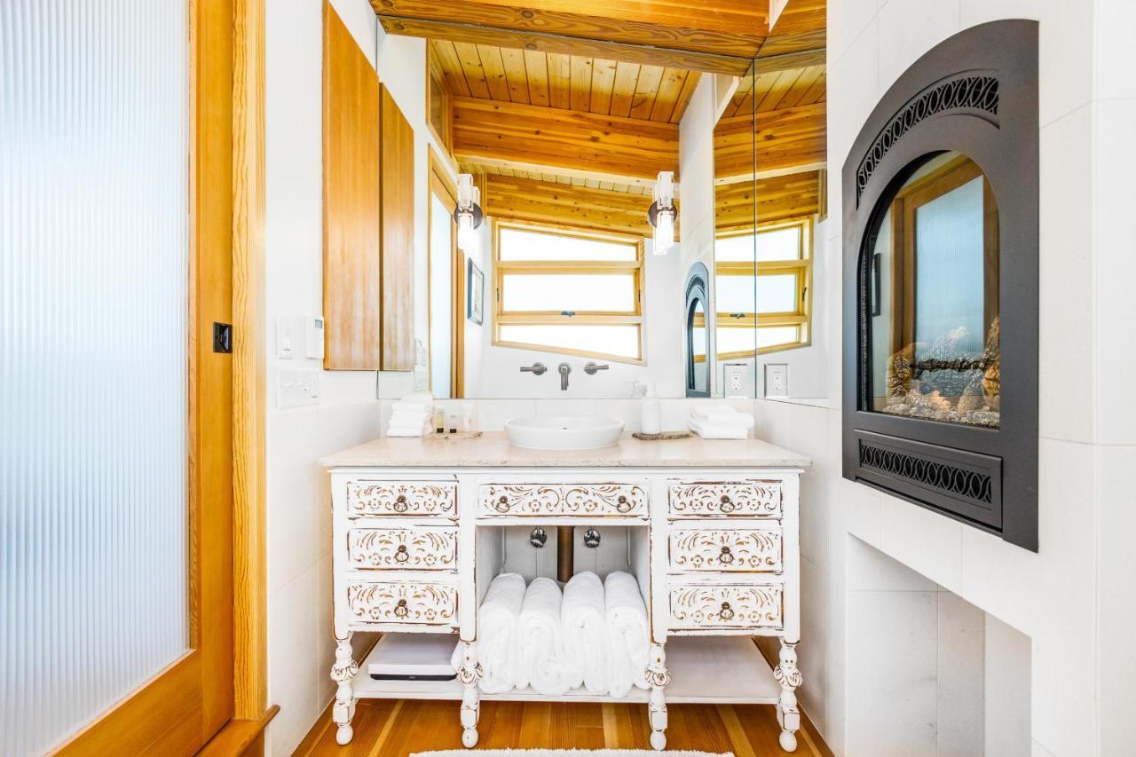 Downtown Oceanview Luxury Home Анкоридж Экстерьер фото